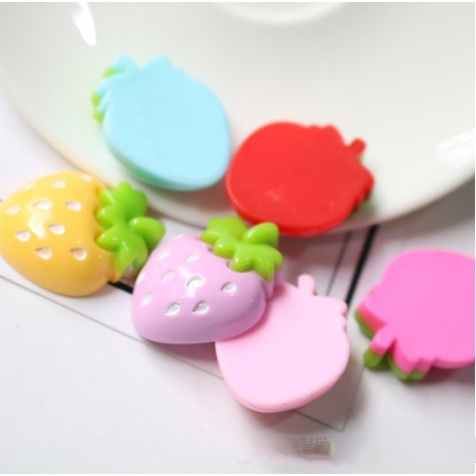 Charm dâu tây nhiều màu cho các bạn trang trí kẹp tóc, dán Jibbitz, vỏ ốp điện thoại, DIY