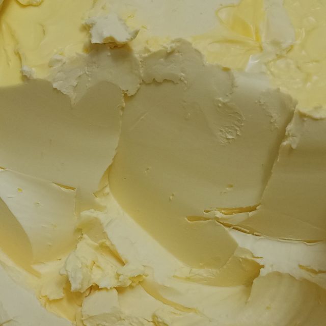 Bơ thơm cái lân 500g