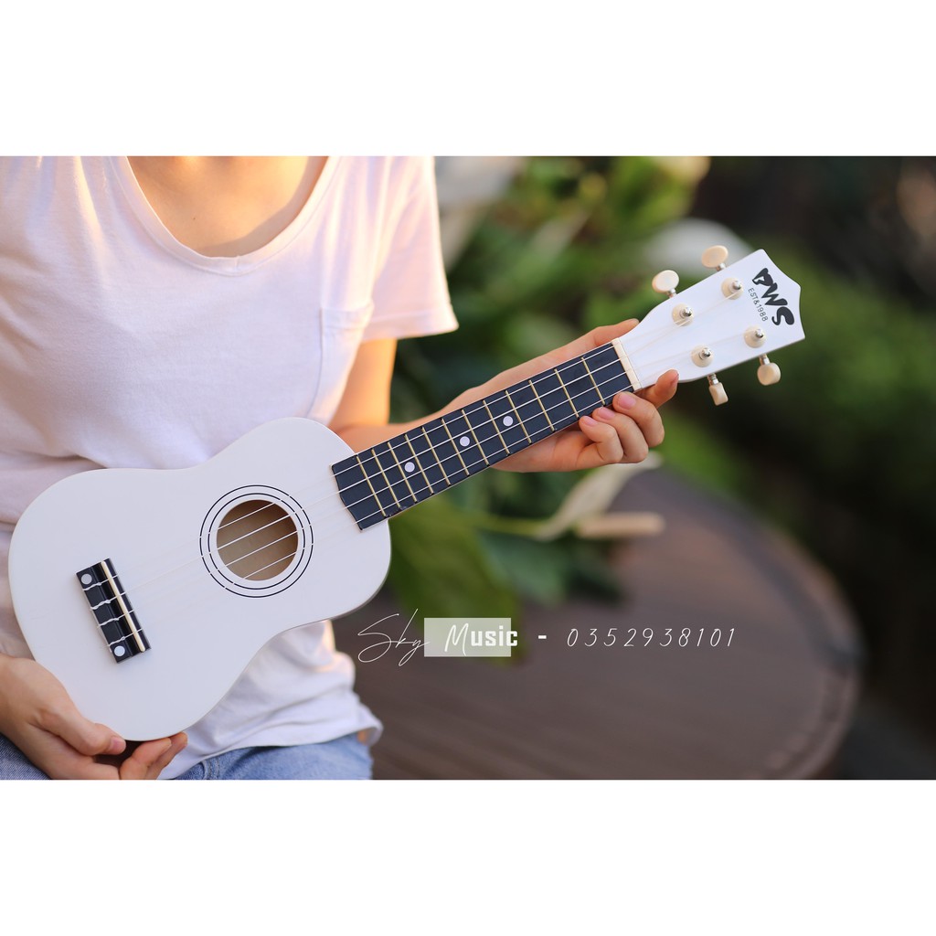 [HÀNG LOẠI 1] Đàn Ukulele Soprano 21inch BWS Màu Full Gỗ 100% Cho Người Mới Tập (Tặng full 6 món phụ kiện)