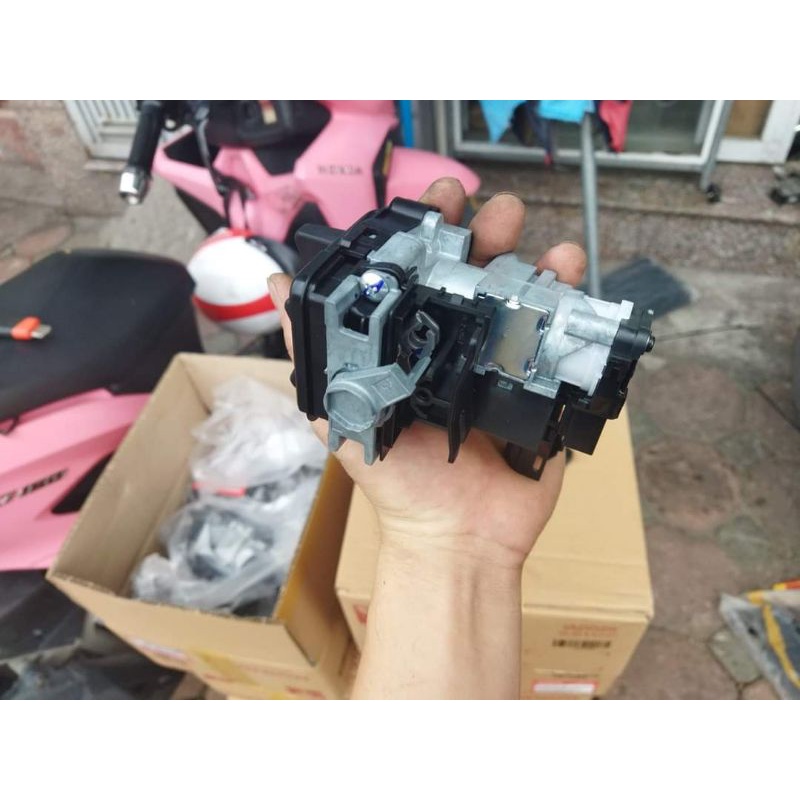 Núm smartkey K1Z chính hãng vừa zin