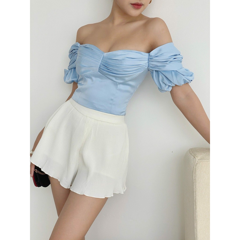 RECHIC Quần Ngắn Zolia Màu Trắng xếp li xinh xắn dễ thương dạo phố đi chơi