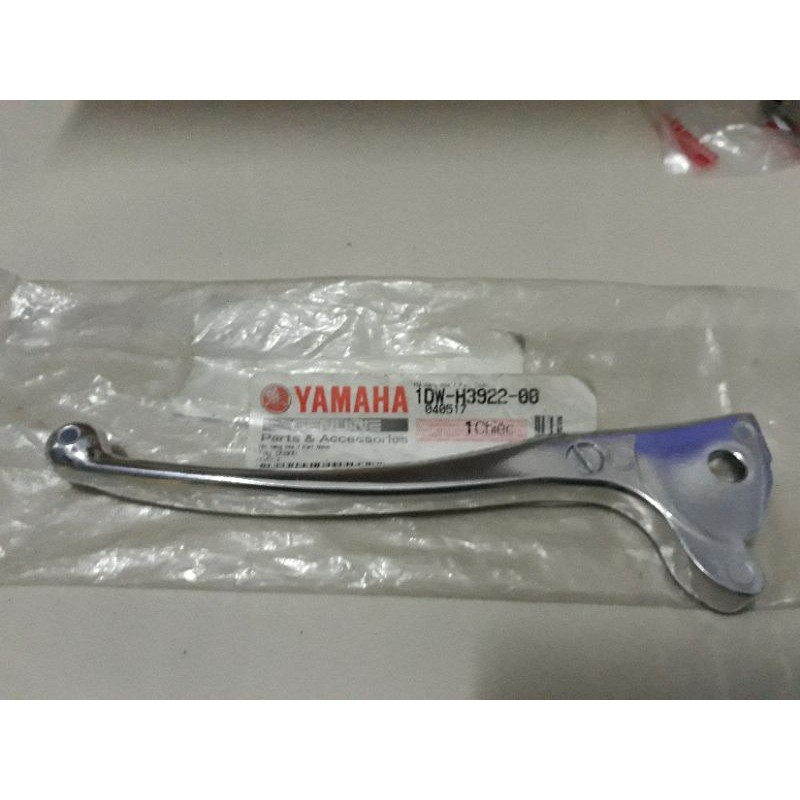 tay thắng phải xe Cuxi Yamaha