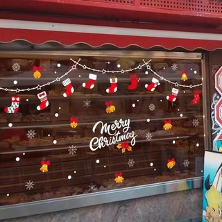 Decal trang trí Noel - rèm vớ đỏ