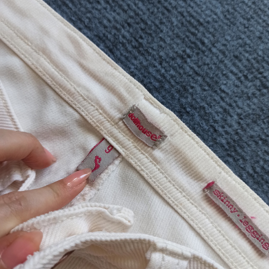 Thanh lý quần kaki màu trắng size số 9