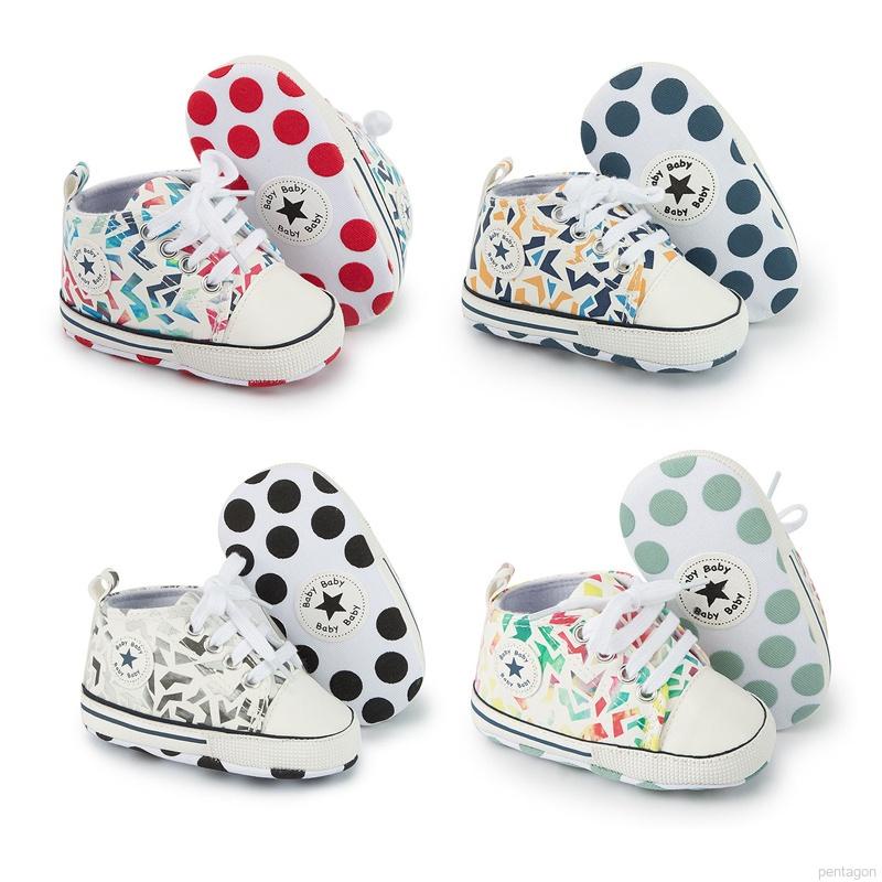 Giày Thể Thao Vải Bạt Đế Mềm Chống Trượt In Họa Tiết Graffiti Cột Dây Cho Bé Sơ Sinh 0-12 Tháng Walkers