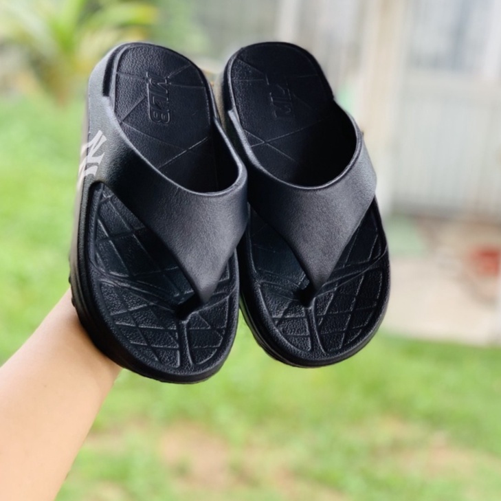 Dép 𝐌𝐋𝐁 nam nữ, dép quai ngang nam nữ unisex 𝐌𝐋𝐁 ❤️FREESHIP + Hộp❤️ dép kẹp 𝐌𝐋𝐁 𝐍𝐘 thể thao bóng chày nam nữ in 𝐍𝐘 đen