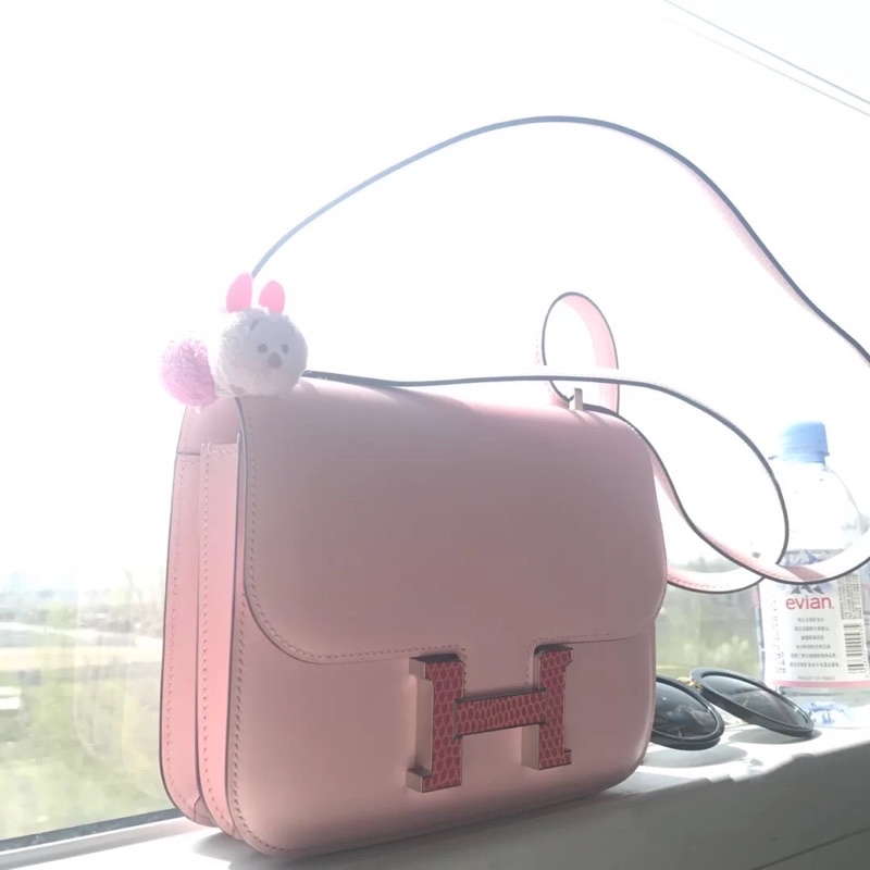 Túi đeo chéo nữ Hermes Constance Sakura da cá sấu cao cấp