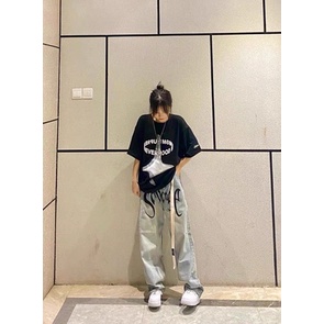 Quần bò jeans ống suông rộng in chữ kèm thắt lưng unisex nam nữ hip hop đường phố Châu Âu