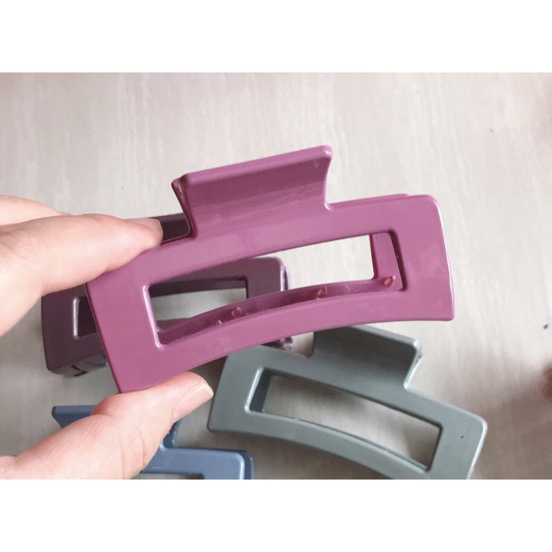 KẸP TÓC TRƠN KIỂU VUÔNG CỠ LỚN PHONG CÁCH HÀN QUỐC