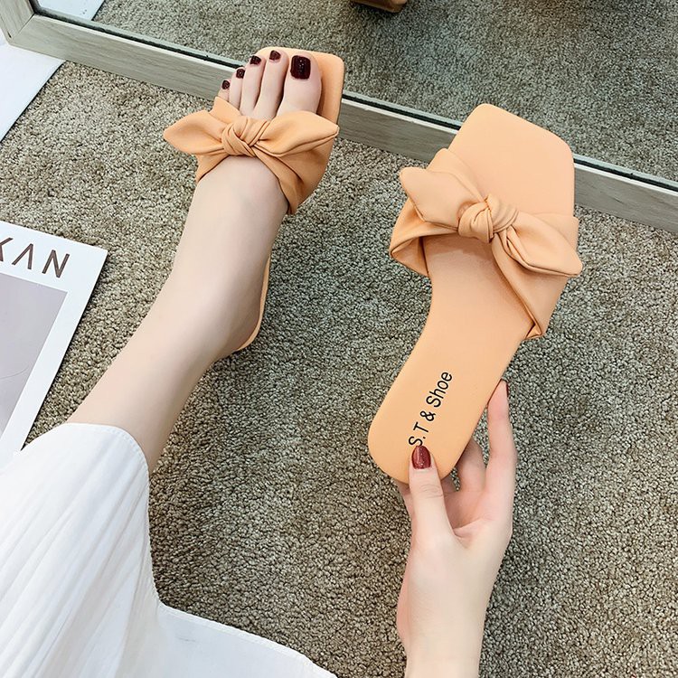 Summer sandals and slippers women wear 2020 new bow square head wild fashion net red flat bottom tow women's shoes