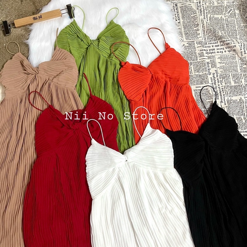 [ Mẫu mới ] Đầm maxi hai dây xếp ly xoắn ngực | BigBuy360 - bigbuy360.vn