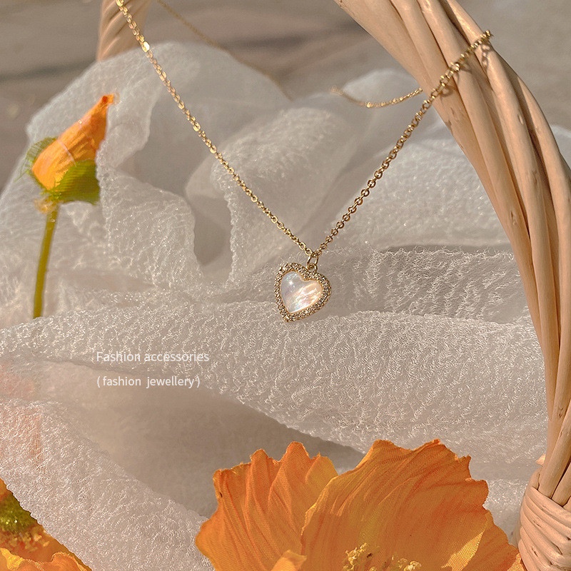 Vòng cổ We Flower mặt trái tim đính đá opal kiểu dáng thời trang cho nữ