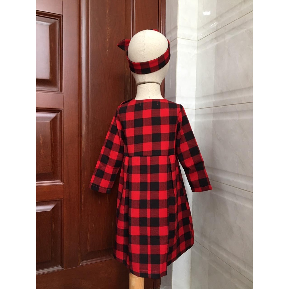 Váy kẻ caro màu đỏ kèm cài tóc dành cho bé gái 10-20 kg- thanh lý