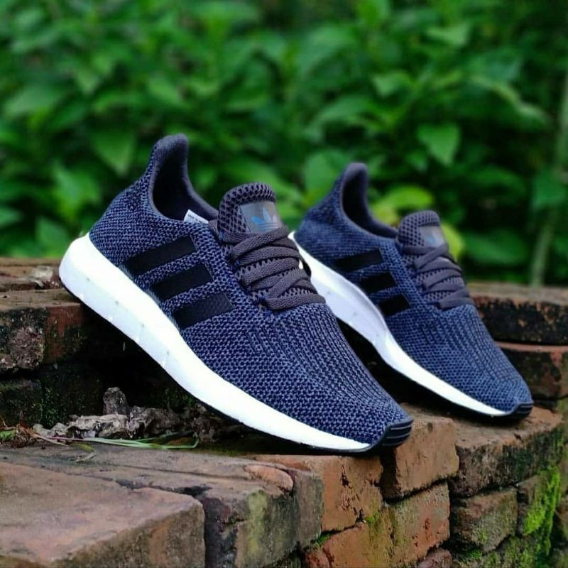 Giày Thể Thao Adidas Swift Run Màu Trắng Chất Liệu 100%