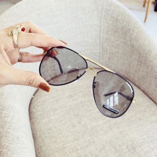 Mắt kính thời trang đổi màu nam nữ _ kiểu dáng trẻ trung năng động_ bảo hành 12 tháng