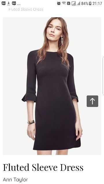 Đầm Ann Taylor Fluted Sleeve Dress