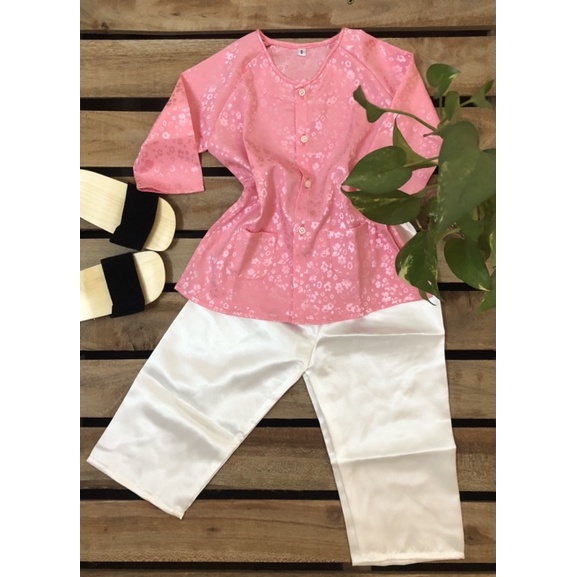 Bà Ba Gấm Hoa Bé Gái