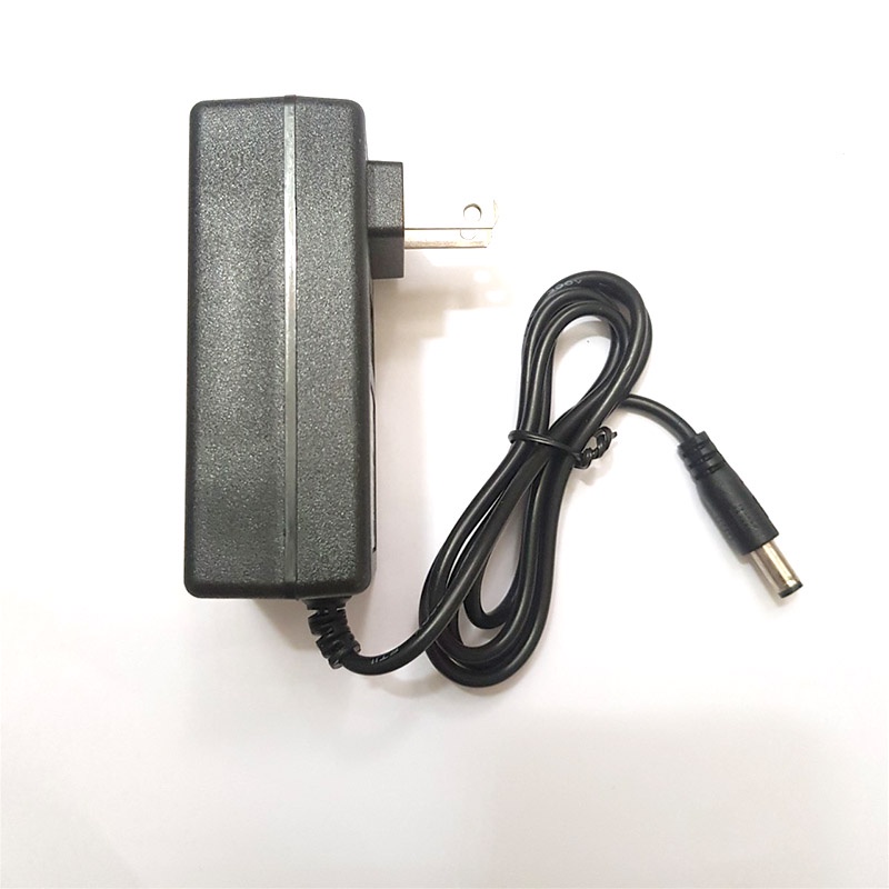 Sạc 4s 16.8v 1a, chuyên sạc pin Li-ion 14.4v, có đèn báo đầy.