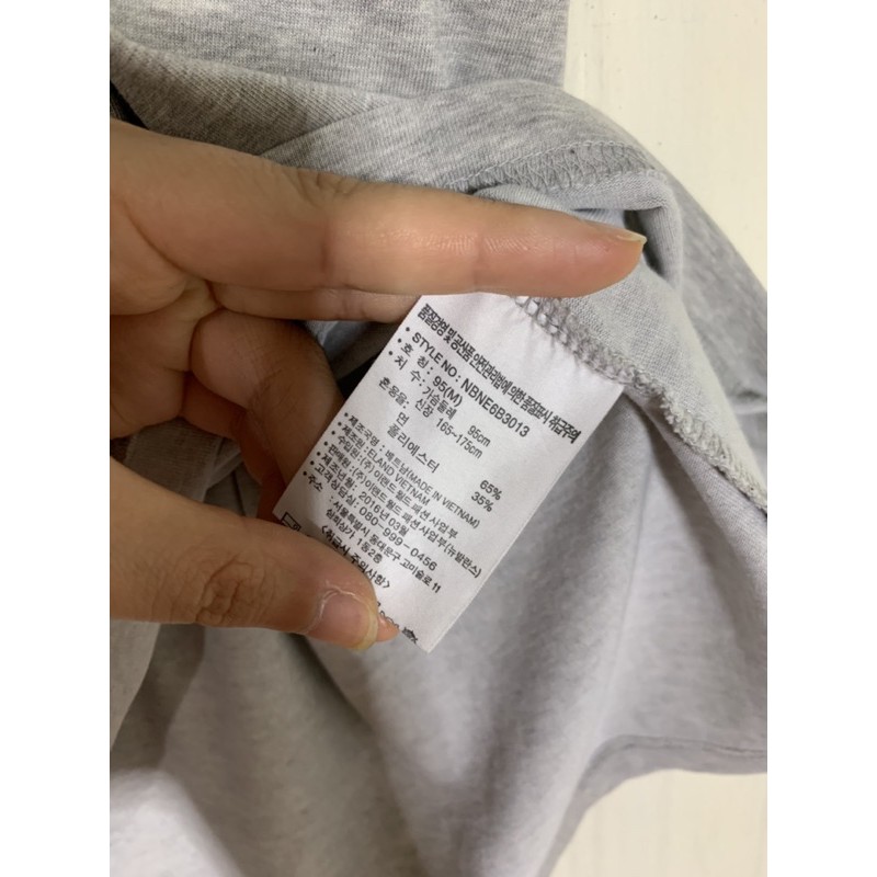 Áo thun ngắn tay cổ tròn tee hiệu NEW BALANCE chính hãng secondhand