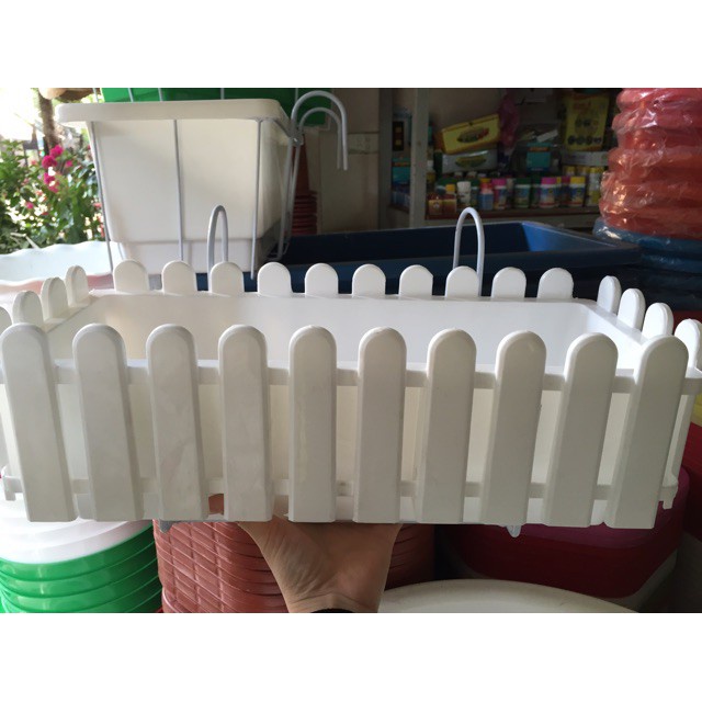 [HOT] Chậu Nhựa hàng rào nhỏ trồng hoa, giá chậu đk31cm trắng.