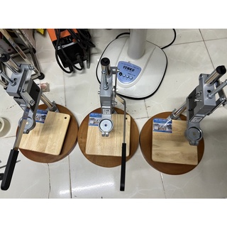 Máy dập bánh trung thu  tiện lợi sử dụng ép bánh rất chặt