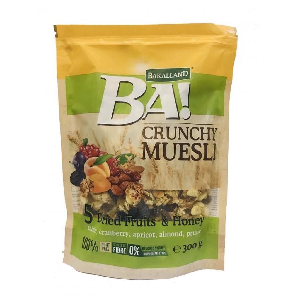 Ngũ cốc ăn sáng Bakalland Muesli 300g Date 03.2023 - Dried fruits (Xanh Lá)