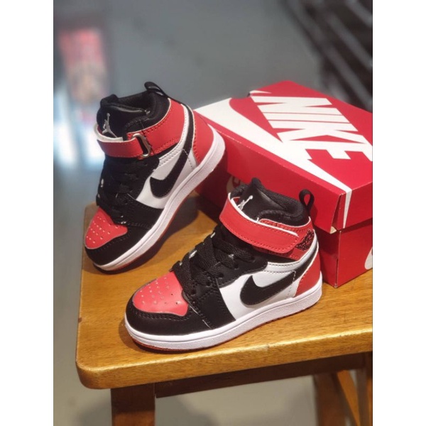 Giày Thể Thao Nike JORDAN Thiết Kế Năng Động Trẻ Trung Phong Cách Việt Nam