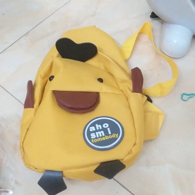 1 ba lô vịt