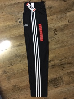Quần adidas chính hãng