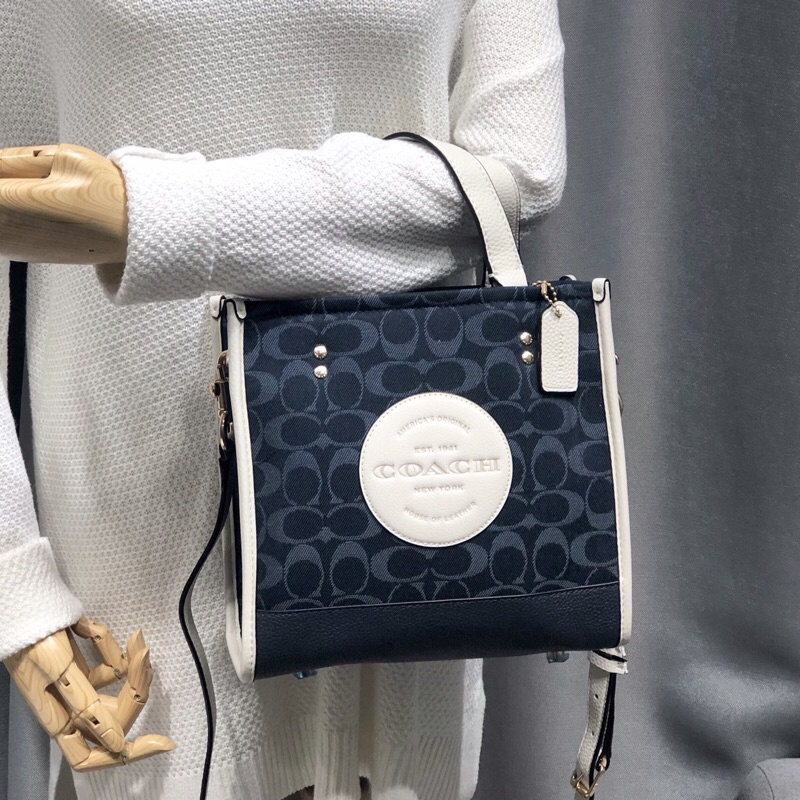 Túi Coach Dempsey Tote 22 in signature Jacquard❌ code: coach C5638