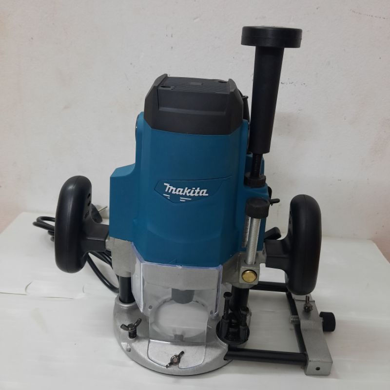 Máy soi gỗ makita M3600B
