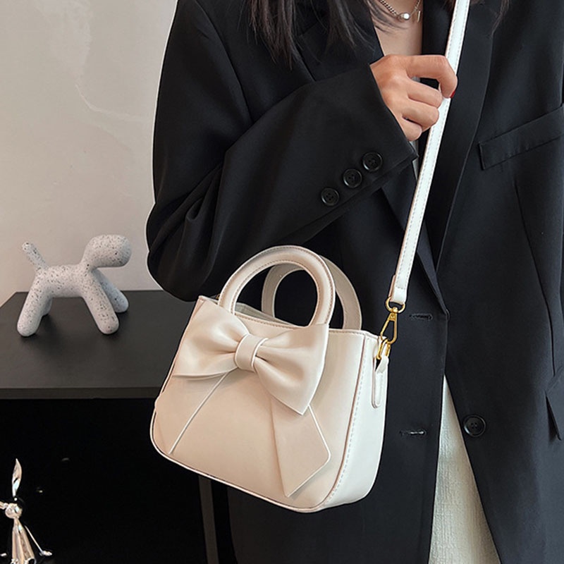 Túi đeo chéo IELGY hình vuông nhỏ đính nơ cầm tay dễ phối đồ thời trang cho nữ