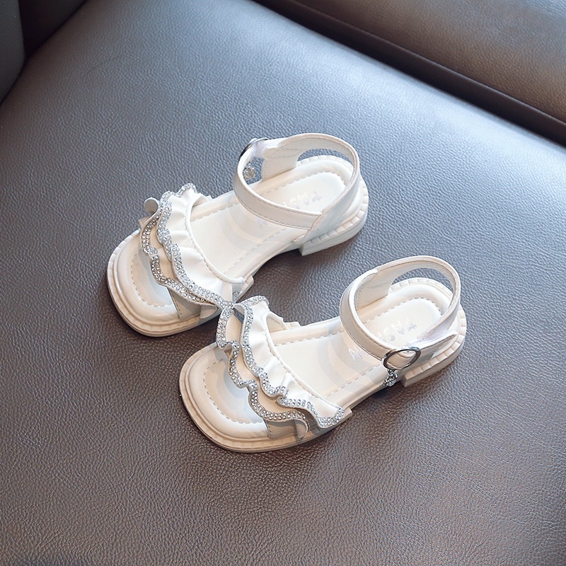 Giày sandal bé gái mã 699