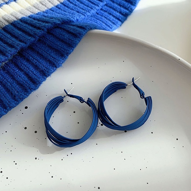 Khuyên tai phong cách vintage cá tính