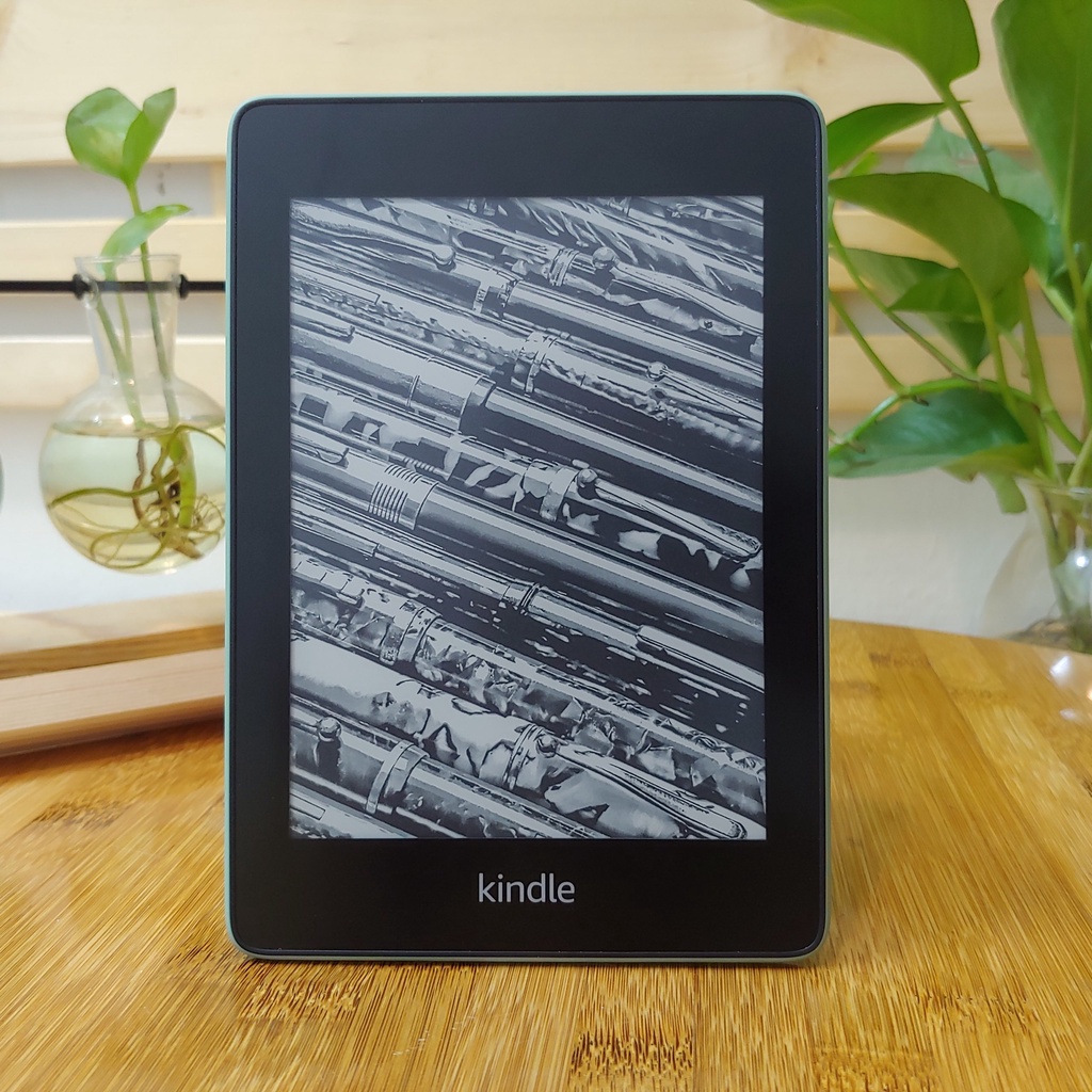 Thật tuyệt vời khi bạn có thể sở hữu Kindle Paperwhite Gen 4 với mức giá giảm đáng kể! Với thiết kế nhỏ gọn, tính năng đa dạng và chất lượng đọc tuyệt vời, Kindle Paperwhite Gen 4 sẽ là một lựa chọn tuyệt vời để đọc sách. Hãy sắm ngay để tận hưởng những ấn tượng tuyệt vời!