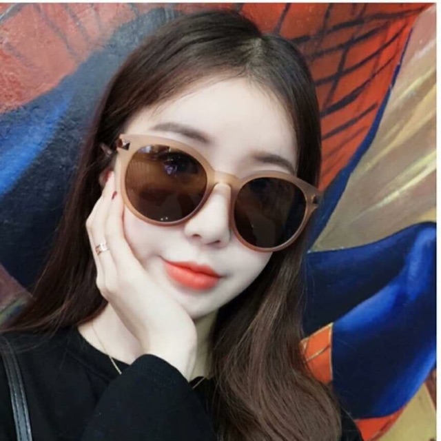 Kính mắt nâu tây sang chảnh
