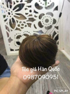 Tóc búi củ tỏi xinh xắn