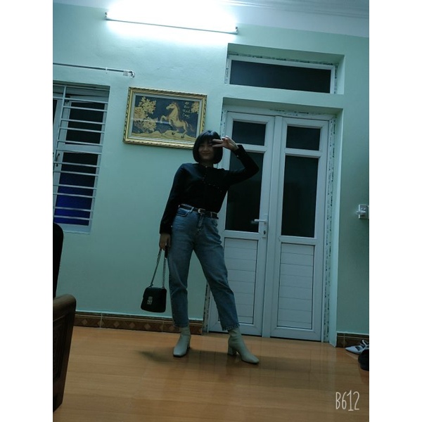 Pass áo đen ivy moda