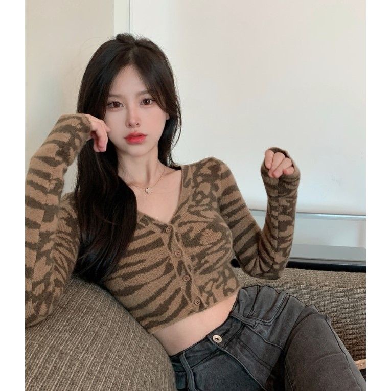 American vintage milk brown sweater female Spice Girl Leopard print cardigan V-neck navel short early autumn blouse with long sleeves