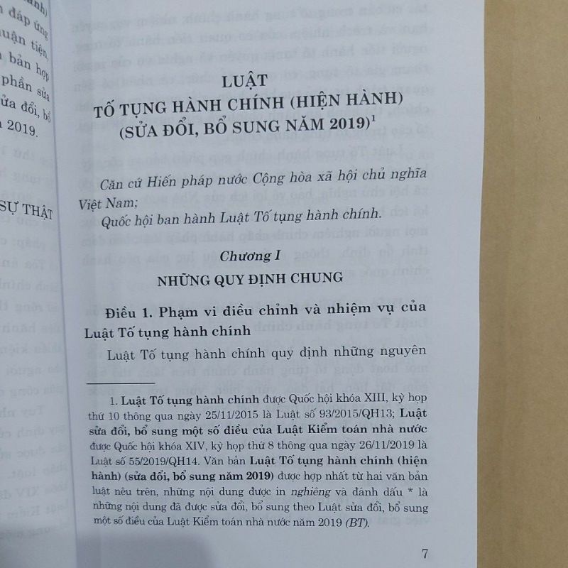 Sách - Luật tố tụng hành chính (Hiện hành) (NXB Chính trị quốc gia Sự thật)