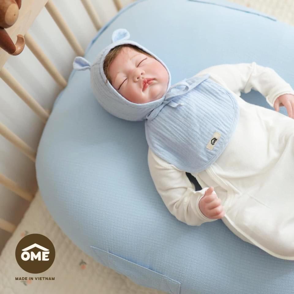 Set Mũ Yếm Tai Gấu Vải Bambo Vải Xô Thoáng Khí Siêu Xinh Cho Bé