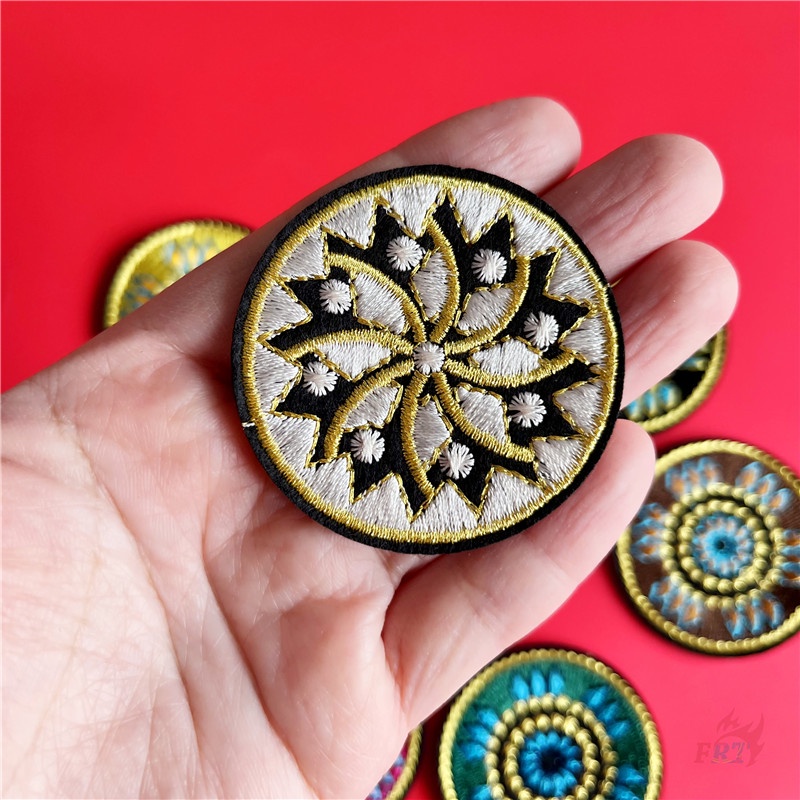 ☸ Sticker Ủi Thêu Họa Tiết Dân Tộc ☸ 1 Miếng Dán Ủi Lên Quần Áo (5CM*5CM)