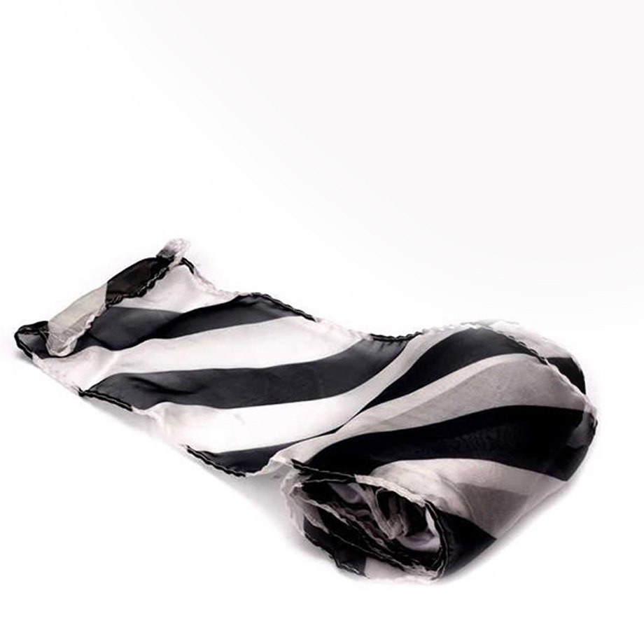 Phụ kiện ảo thuật : Silk Streamer ( Zebra B&W ) 18 feet