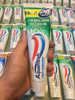 Kem đánh răng Aquafresh Nhật 160g