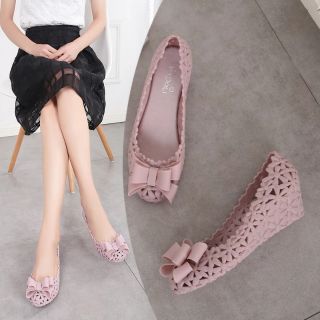 Giày nhựa đi mưa