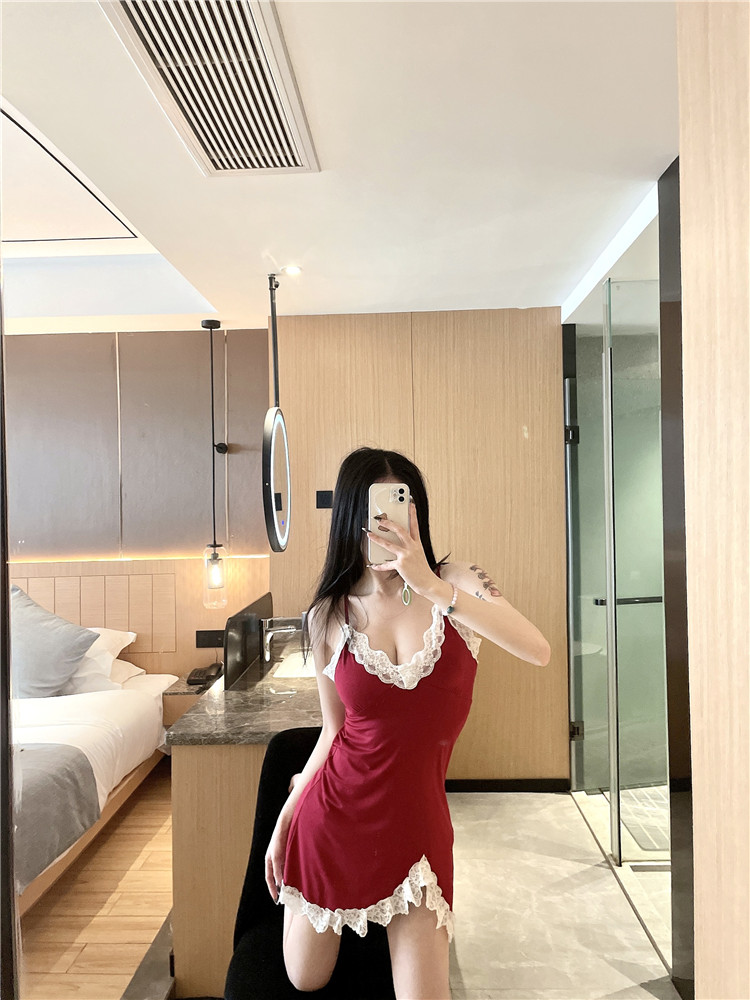 Váy ngủ lụa hai dây phối ren có đệm ngực xẻ tà gợi cảm dành cho nữ | BigBuy360 - bigbuy360.vn