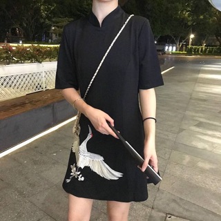 Váy hoạ tiết con sếu