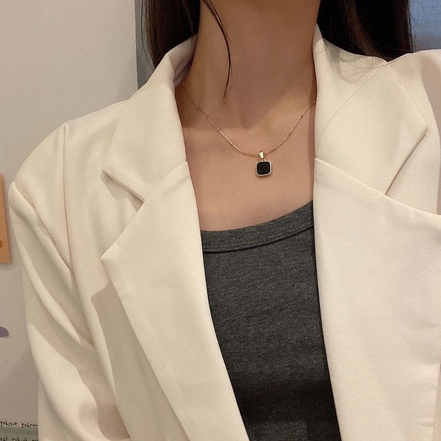 Vòng cổ Thép Titan Mặt Hình Vuông Đính Đá Màu Đen Phong Cách Đơn Giản