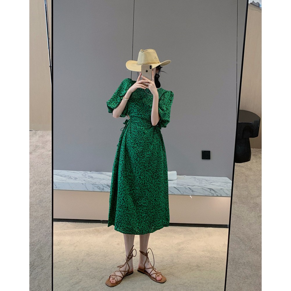 Đầm  họa tiết báo xanh lá khoét eo cao sexy Korea