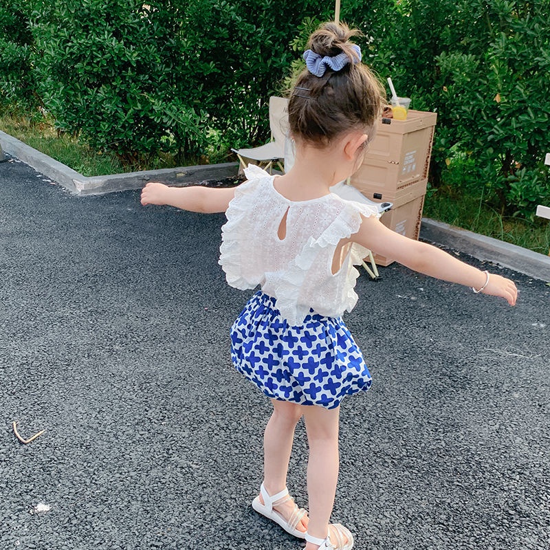 Set Áo Sát Nách Màu Trơn + Quần Short In Họa Tiết Hoa Nhí Xinh Xắn Thời Trang Hè Phong Cách Hàn Quốc Cho